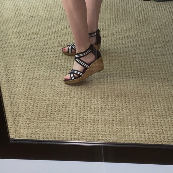 Cherokee Wedges - Picture 2 of 4